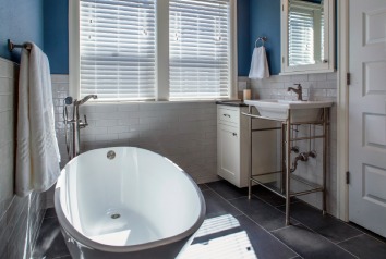 1924 SE Ensuite Bath