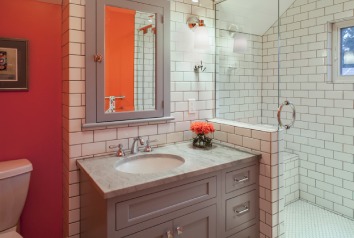 1916 Bungalow Bath