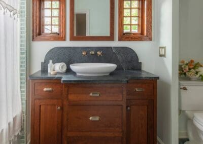 1940 Mt Tabor Tudor Bath